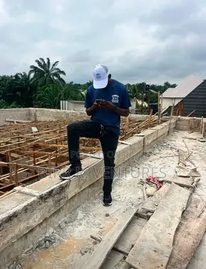Roofing and Decking Professional Carpenter