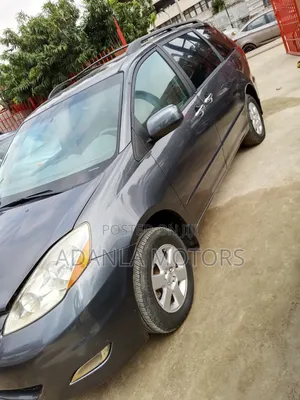 Toyota Sienna 2006 Gray