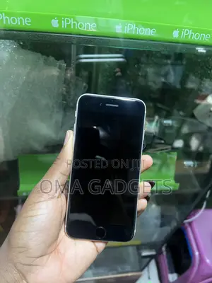 Apple iPhone SE 64 GB White