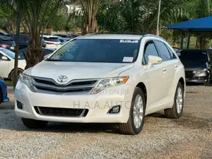 Toyota Venza XLE 2013 White