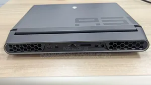 Laptop Alienware Area-51m 32GB Intel Core i7 SSD 512GB