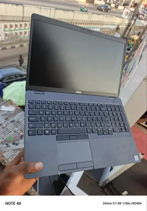Laptop Dell Latitude 5500 8GB Intel Core i5 SSD 256GB