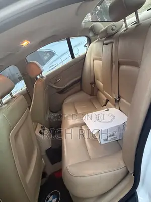 BMW 328i 2010 White