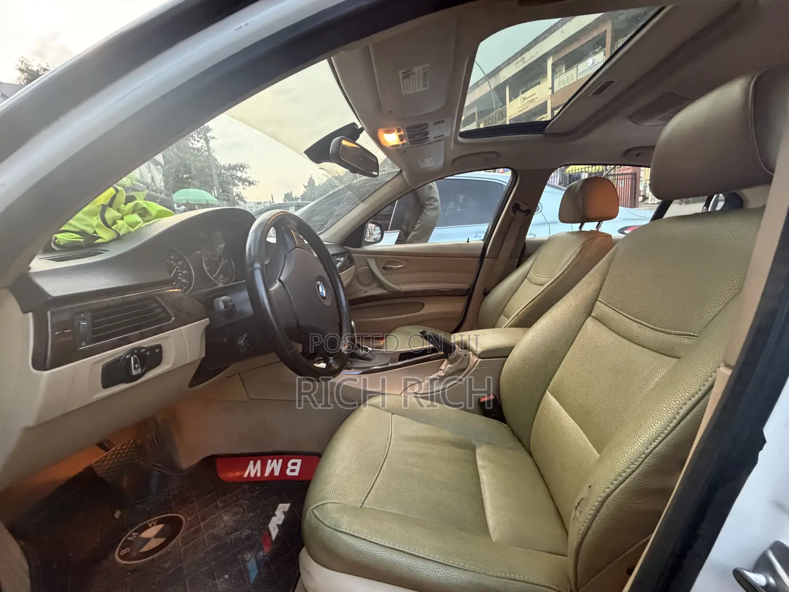BMW 328i 2010 White