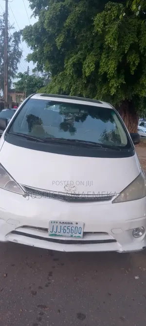 Toyota Estima 2004 White