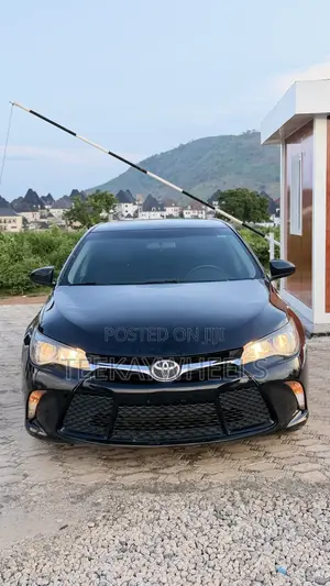 Toyota Camry SE 4dr Sedan (2.5L 4cyl 6A) 2017 Black