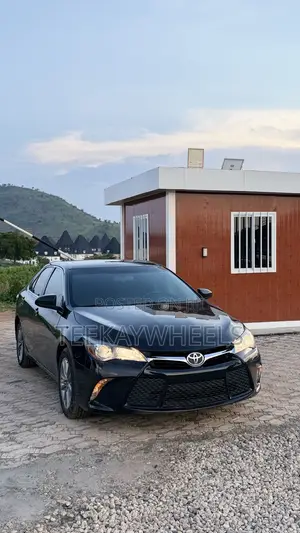 Toyota Camry SE 4dr Sedan (2.5L 4cyl 6A) 2017 Black