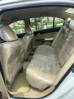 Honda Accord 2011 Off white