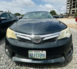 Toyota Camry XLE V6 4dr Sedan (3.5L 6cyl 6A) 2013 Gray