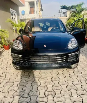 Porsche Cayenne 2016 Black