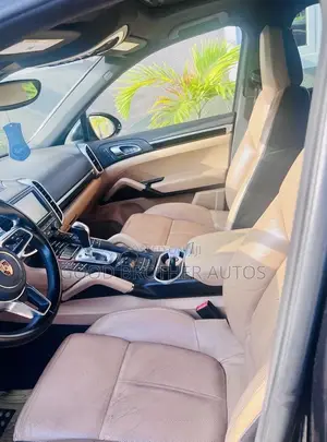 Porsche Cayenne 2016 Black