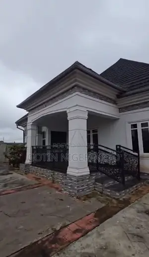 4bdrm Bungalow in Gotin Nigeria Ltd, Benin City for sale