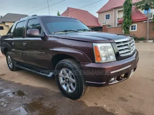 Cadillac Escalade ESV 2009 Brown
