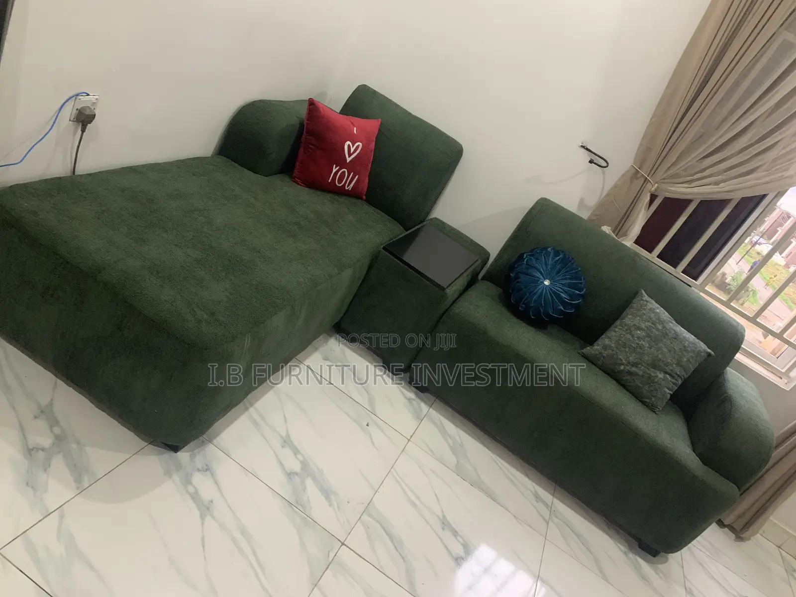 L Unit Chair Available