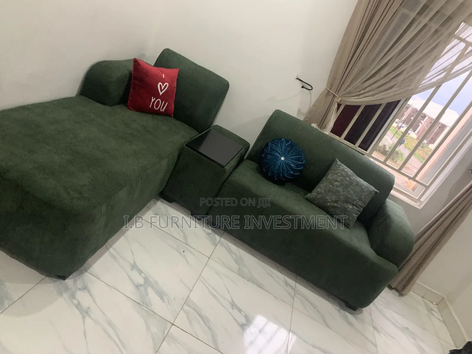 L Unit Chair Available