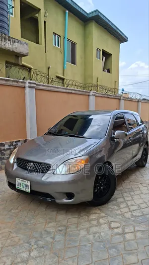 Toyota Matrix XR Hatchback AWD (1.8L 4cyl 4A) 2006 Gray