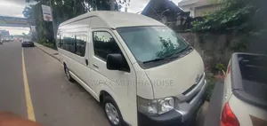 Toyota HiAce 2014 White