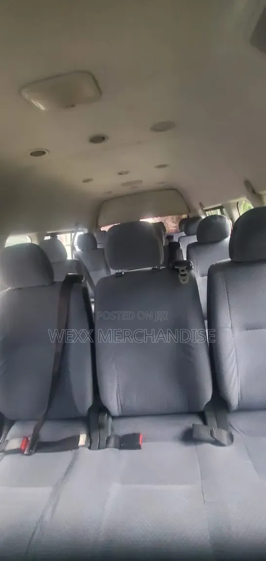 Toyota HiAce 2014 White