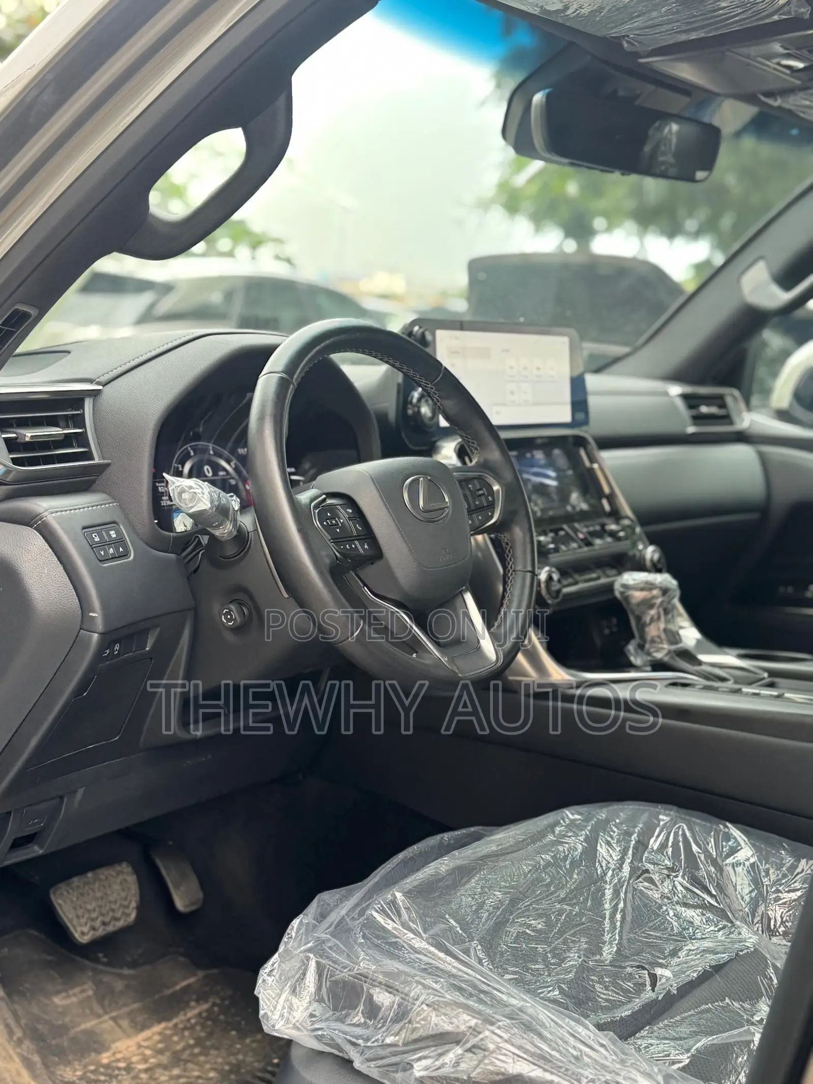 Lexus LX 600 2023 Gray