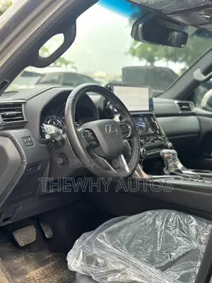 Lexus LX 600 2023 Gray