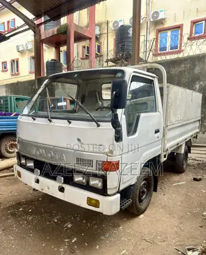 Toyota Dyna 150 Registered 3Y Petrol Engine.