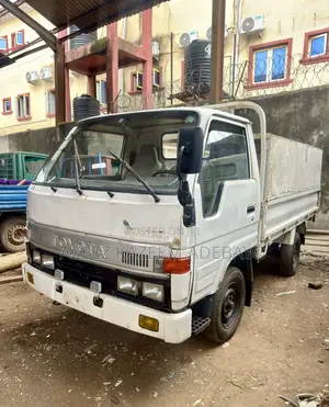 Toyota Dyna 150 Registered 3Y Petrol Engine.