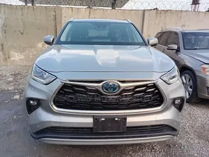 Toyota Highlander 2024 Silver