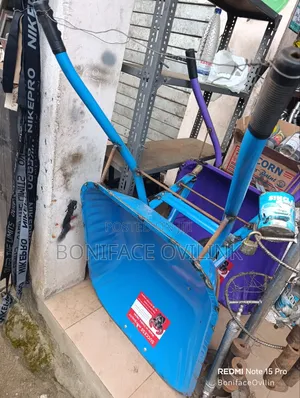 Heavy Duty Wheelbarrow