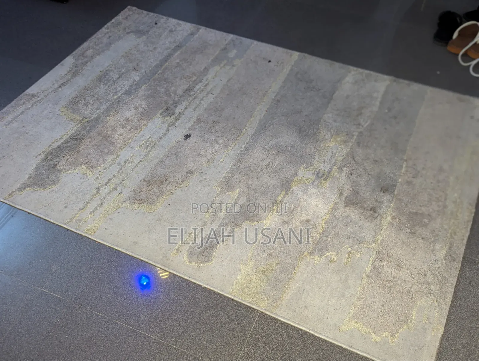Customized Rolling Centre Table With Rug Carpets Combo Deal.