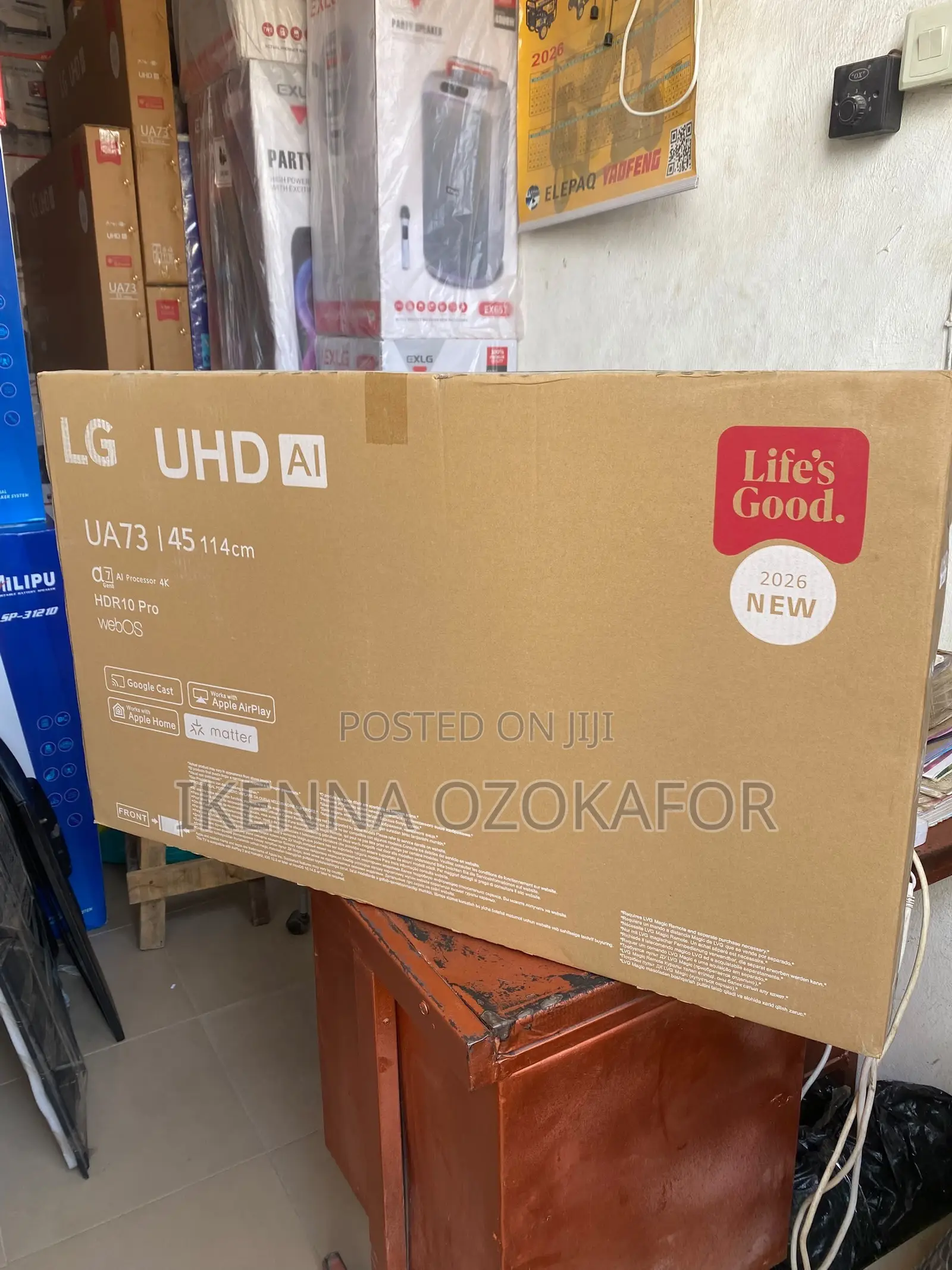 45 Smart UHD TV