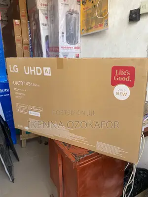 45 Smart UHD TV