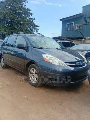 Toyota Sienna LE 4WD 2007 Gray