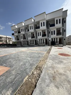 5bdrm Duplex in One Great Estate, Guzape District for sale