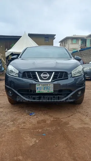 Nissan Qashqai 2010 Gold