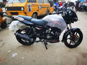 New Bajaj Pulsar 220 F 2025 Red