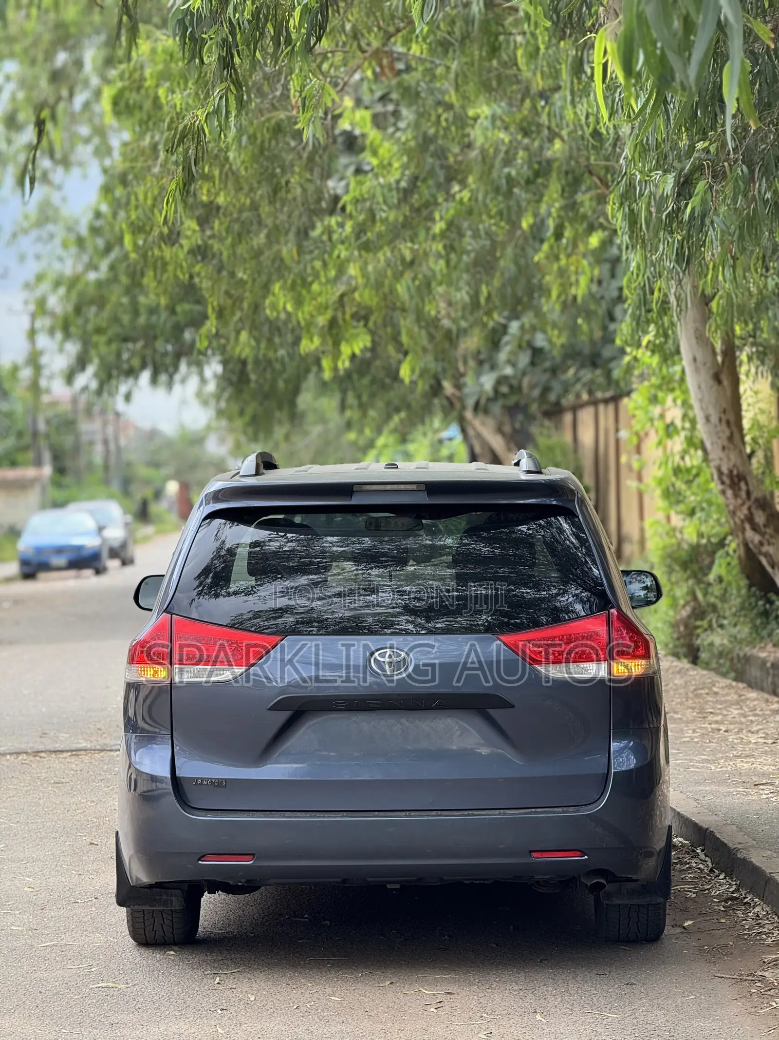 Toyota Sienna 2013 Blue