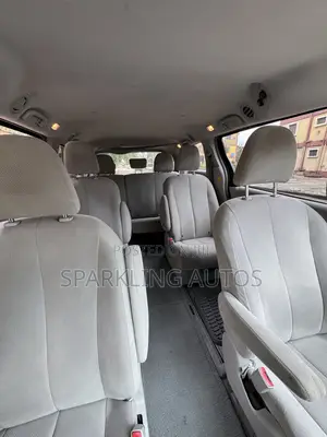 Toyota Sienna 2013 Blue