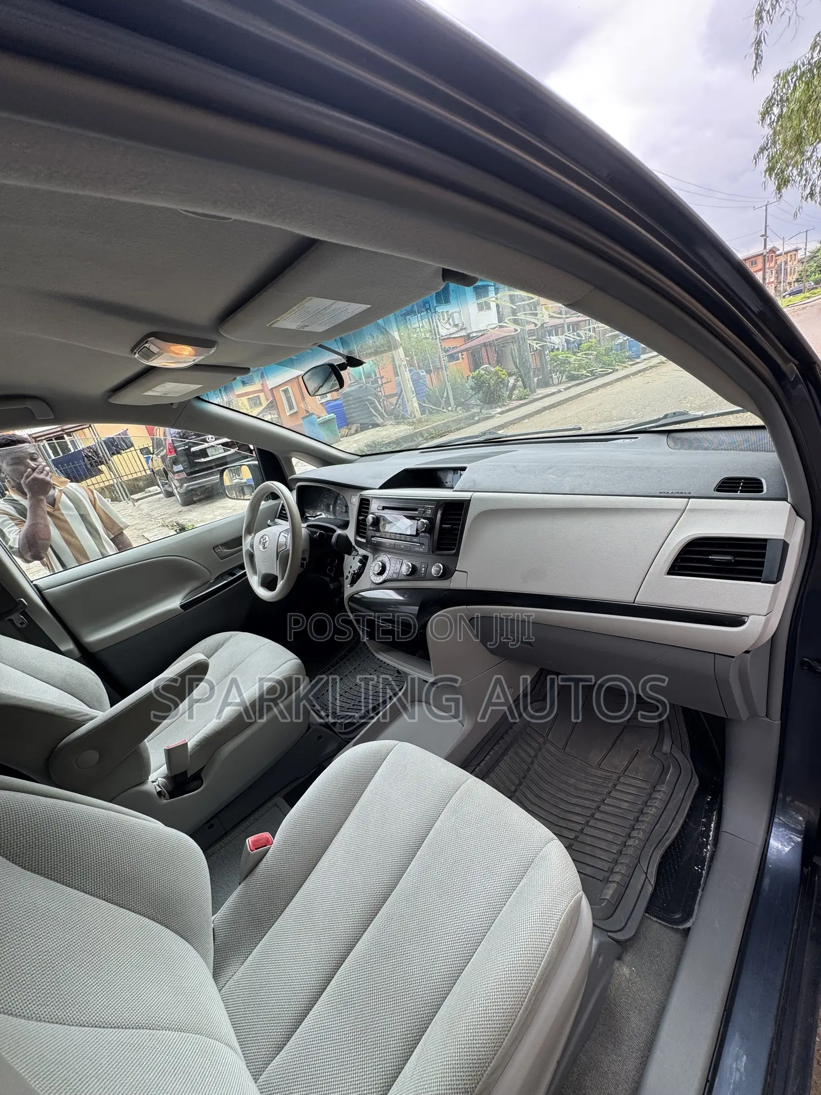 Toyota Sienna 2013 Blue
