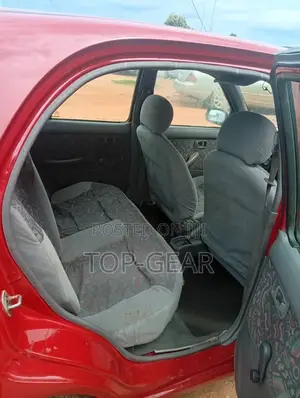 Nissan Micra 2002 Red