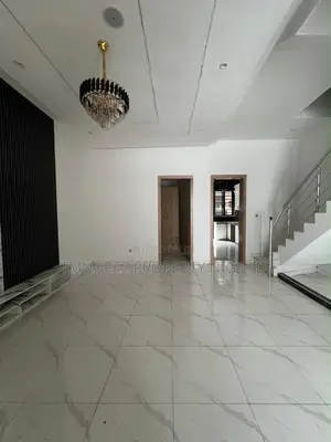 4bdrm Duplex in Ikota for rent