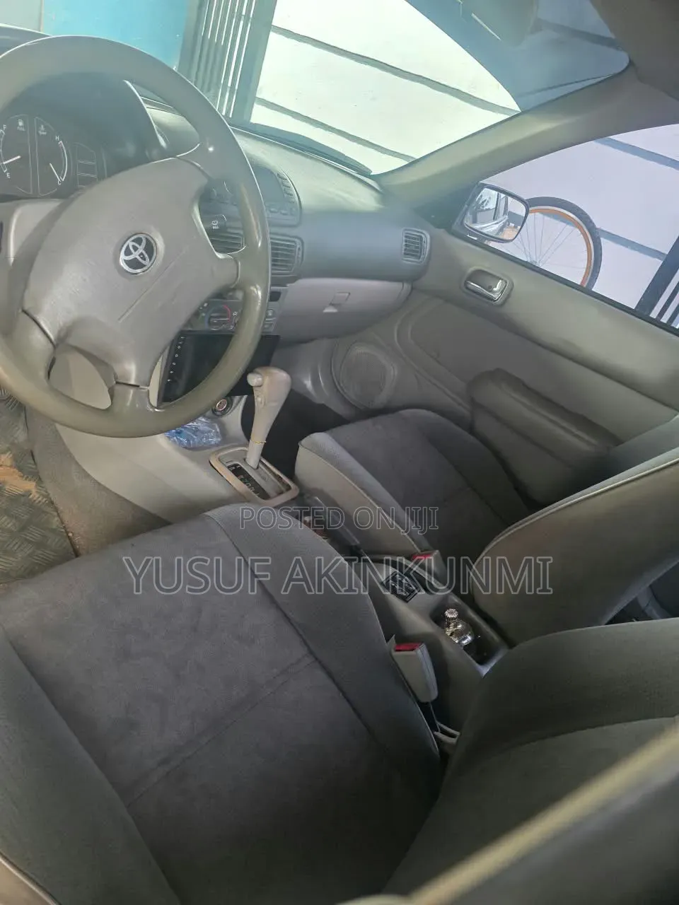 Toyota Corolla Liftback 2000 Gray
