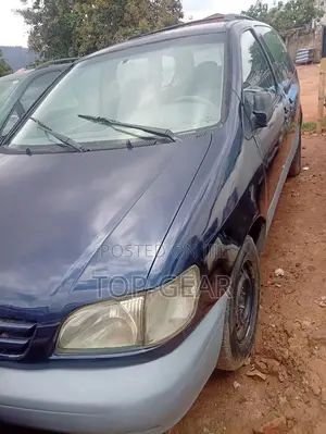 Toyota Sienna LE 2002 Blue