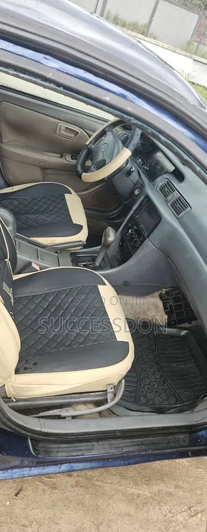 Toyota Camry 2000 Blue