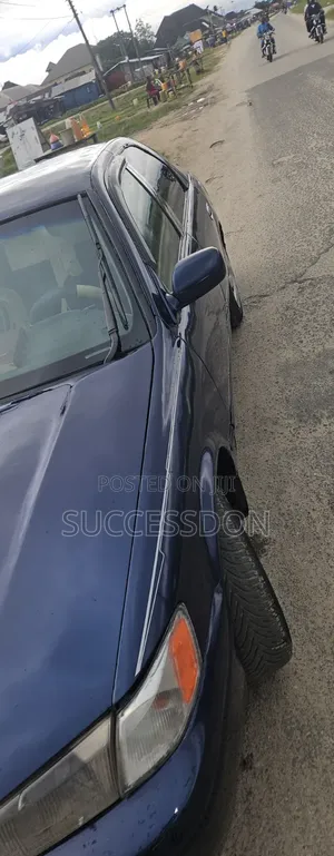 Toyota Camry 2000 Blue