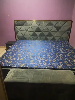 6 by 7 Vitafoam Supreme Mattress With Furniture