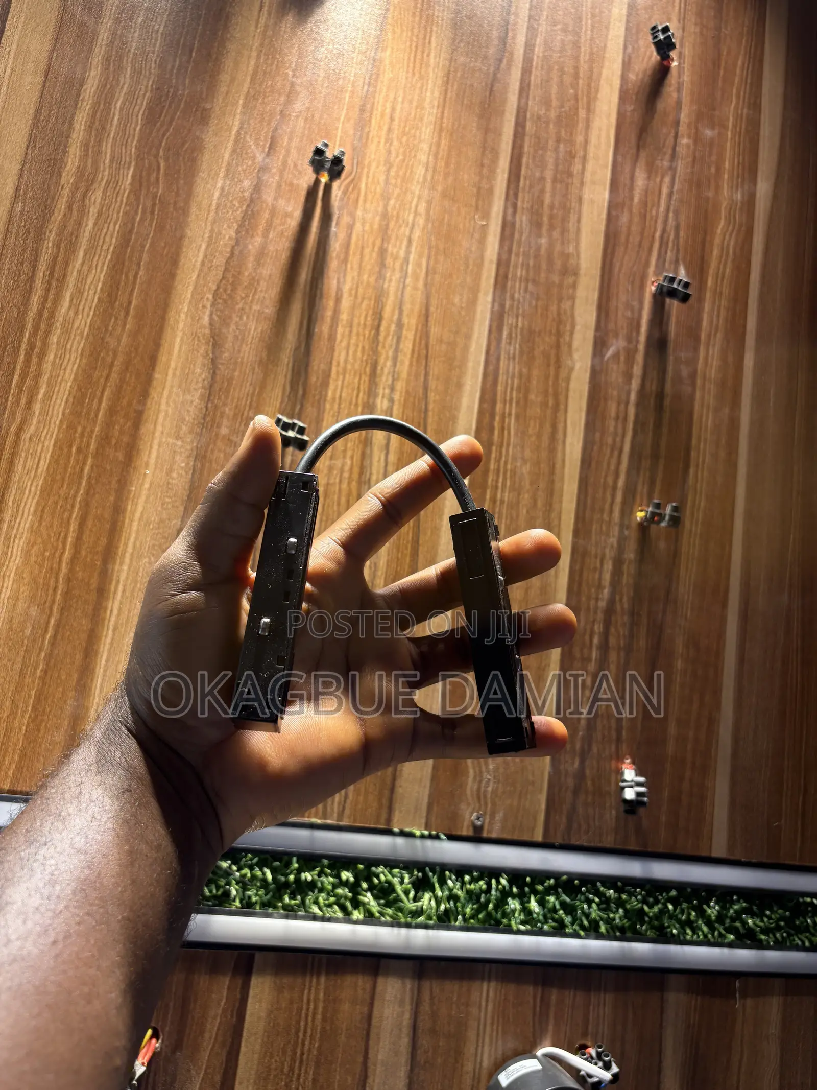 Magnetic Profile Light