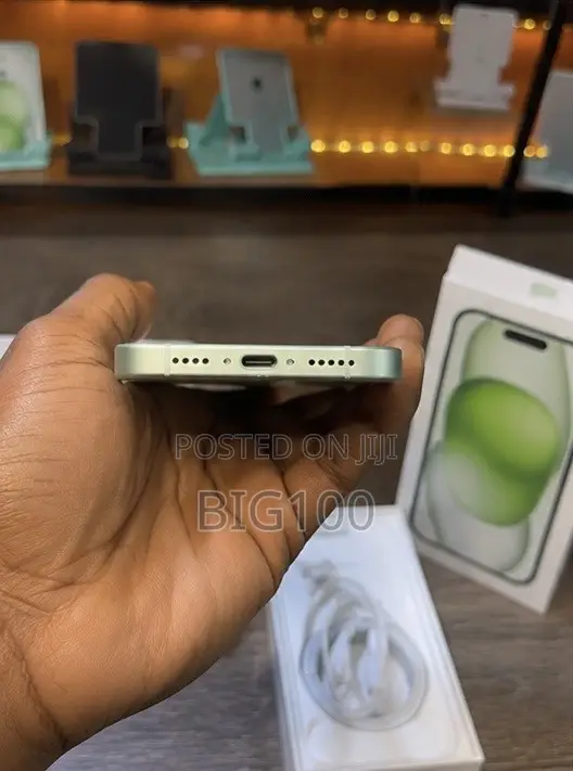 Apple iPhone 15 128 GB White