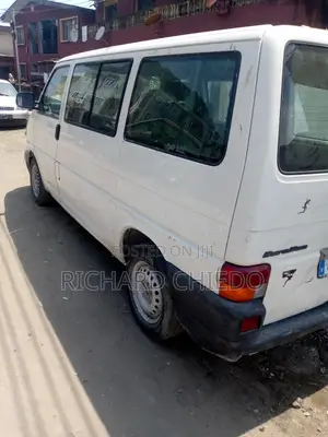 Volkswagen Transporter 2004 White