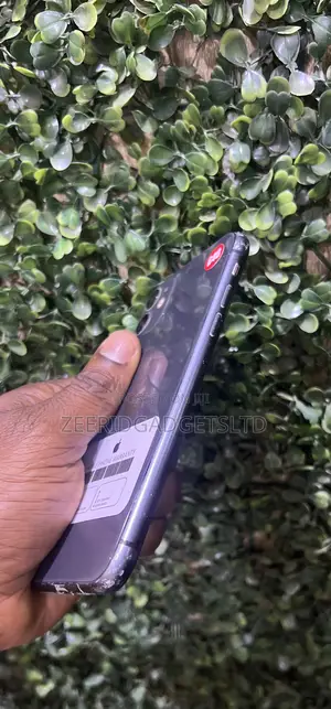 Apple iPhone 11 64 GB Black