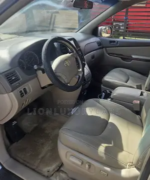 Toyota Sienna 2008 Silver